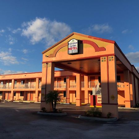Executive Garden Titusville Hotel Extérieur photo