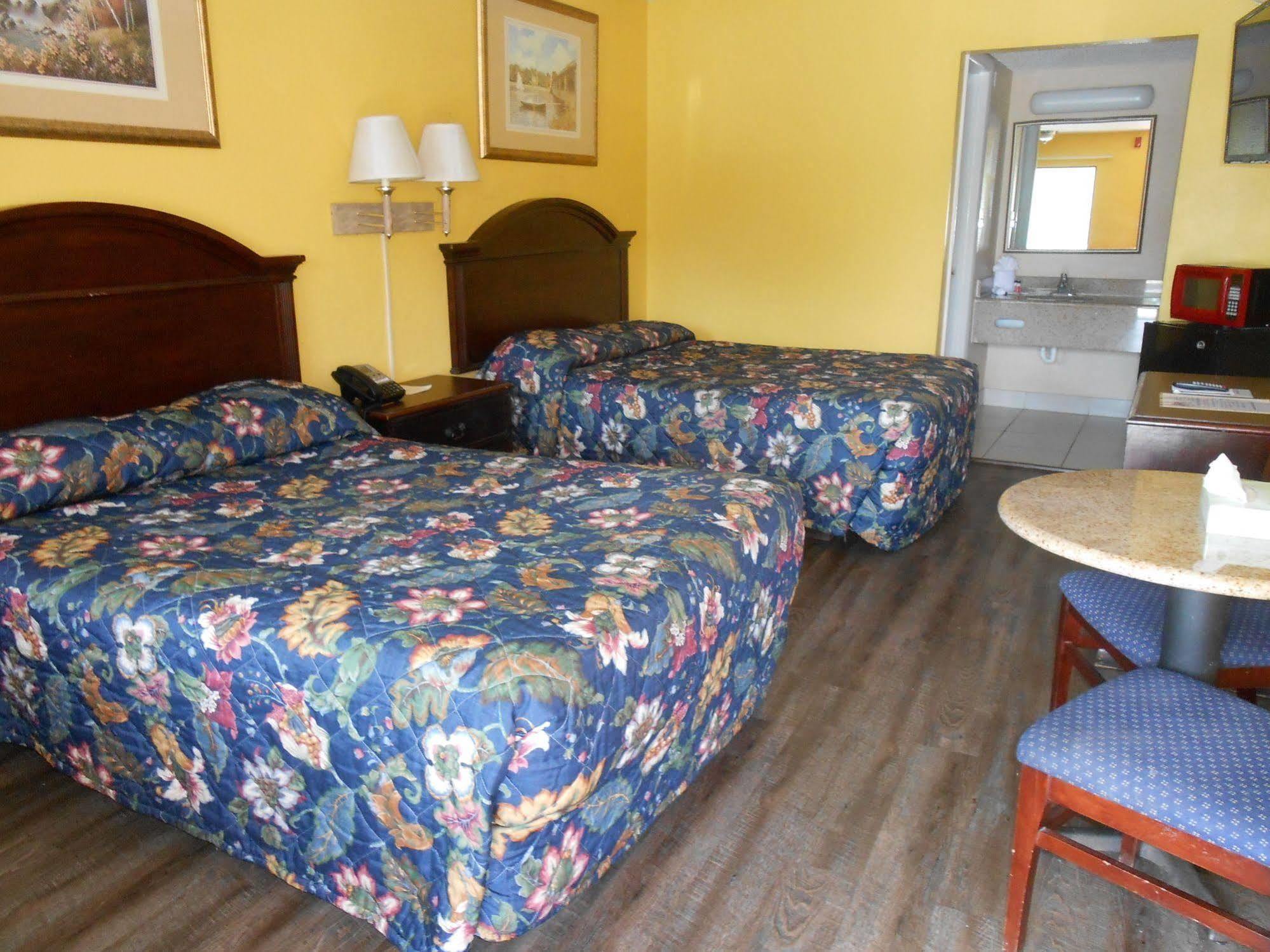 Executive Garden Titusville Hotel Extérieur photo