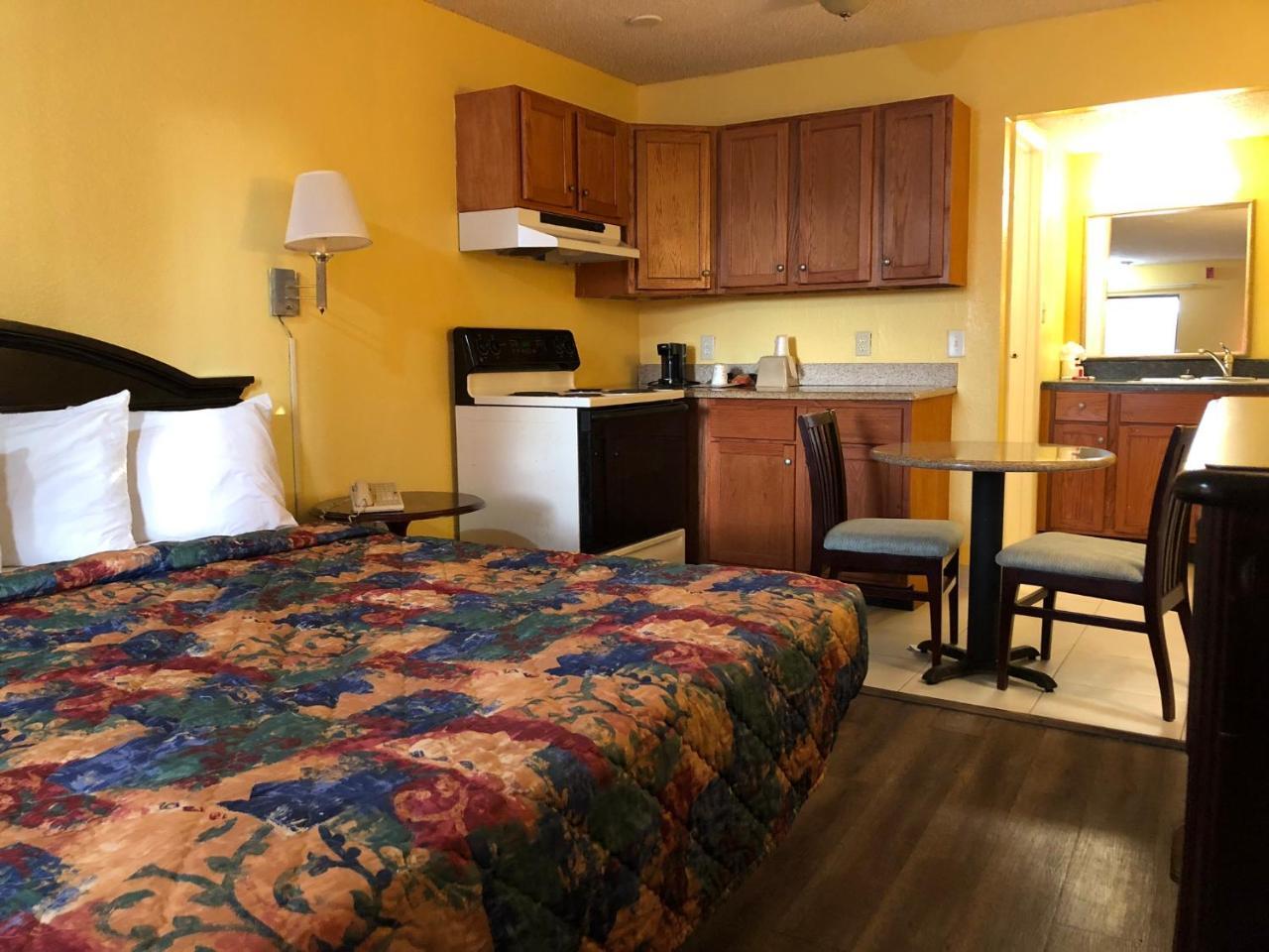 Executive Garden Titusville Hotel Extérieur photo